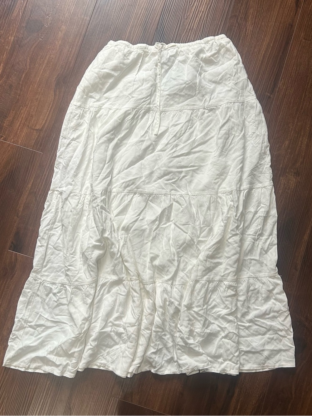 Izzy White Tiered Maxi Skirt - Lightweight Summer Skirt - Brandy Melville - Picture 5 of 9